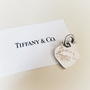 Tiffany & Co.® | Return to Tiffany® Mini Heart Silver Pendant